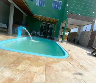 Palhoca House | Casa próximo à praia com piscina , hospeda até 20 pessoas
