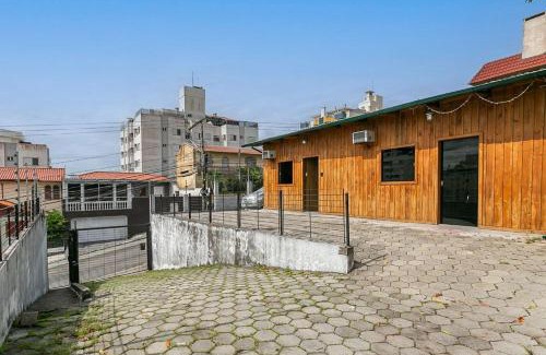 Abraao House | Casa Próximo ao Centro com Vista para o Mar.