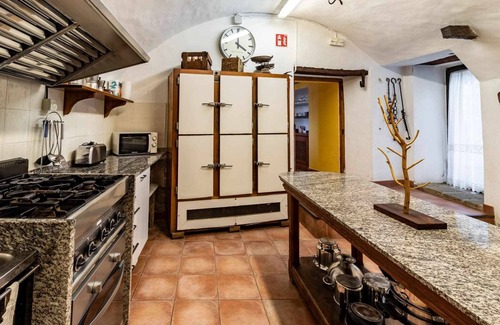 Sant Feliu de Pallerols House | CASA PRAT - tranquility, history and nature