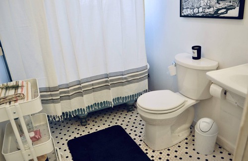 Albuquerque House | Casa Prickly Pear near Old Town and Downtown