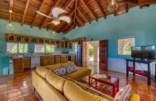 Diamond Rock House | Casa Promesa