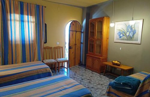 Alozaina Bed & Breakfast | Casa Proyecto Pepe Bravo