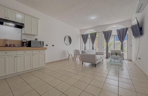 La Paz Apartment | Casa Punta Arena 2BR home downtown LPZ blocks from beach