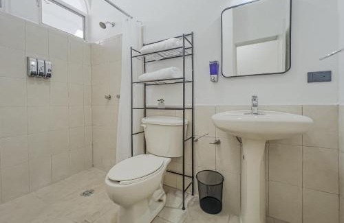 La Paz Apartment | Casa Punta Arena 2BR home downtown LPZ blocks from beach