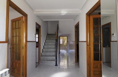 Matallana Ski Chalet | CASA PURI - ACOGEDORA CASA CON PARKING y PATIO INTERIOR