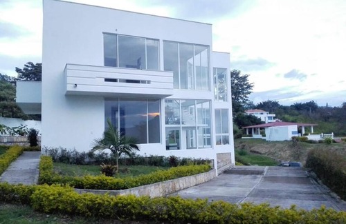 Fusagasuga House | CASA QUINTA - FUSAGASUGA VÍA ARBELAEZ