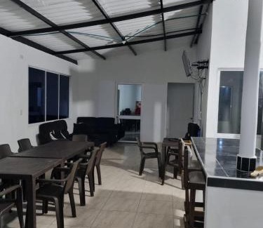 Apiay House | Casa Quinta Las Marías