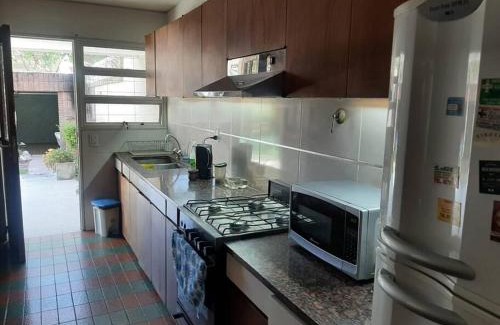 Mendoza City Center House | Casa Quinta Sección a 150 metros parque San Martín y 300 metros Av Aristides Villanueva