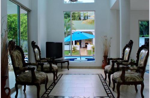 Melgar House | CASA QUINTA VILLA EN MELGAR