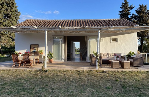 New Golden Mile Cottage | Casa Rústica en Marbella, Ubicación Inmejorable!