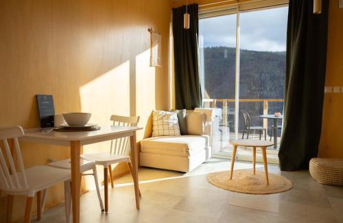 Manteigas Cabin | Casa Raposa Lodges - Terrace Mountain View