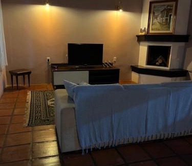 Quitandinha House | Casa Recanto Aurora