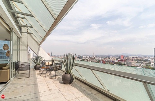 Downtown Mexico City Condo | Casa Reforma by Kukun