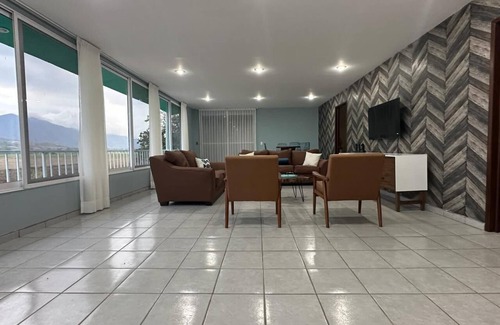 Etzatlan House | Casa Refugio Eterno