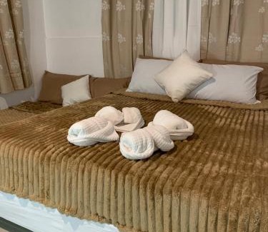 Valencia Bed & Breakfast | Casa Ricaforte - ROOFTOP 3rd Floor Quiet Mountain View