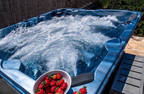 Colli di Fontanelle Villa | Casa Rita Panoramic Villa With Jacuzzi