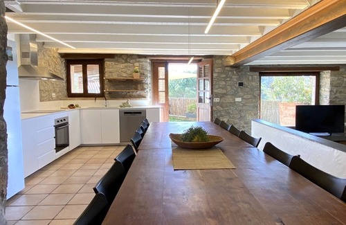 Sant Agusti de Llucanes Cottage | CASA ROVIRA (Magnificent rural house with jacuzzi in the garden and private pool)