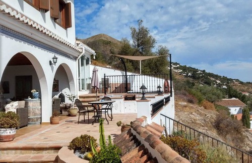 Competa Bed & Breakfast | Casa Roble B&B Frigiliana