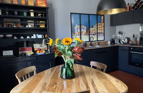 Gares Apartment | Casa Roma old town Montpellier