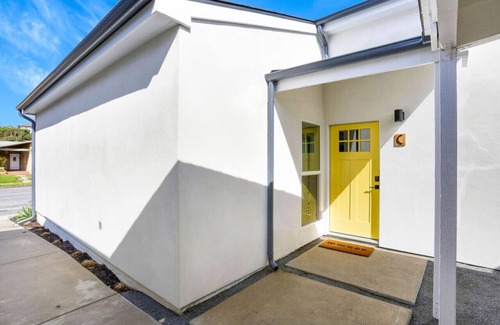 San Juan Capistrano Apartment | Casa Romanitca 2 guests Pet Friendly only 3 mil from the Beach