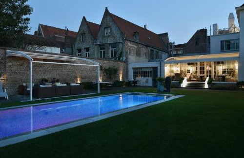 Historical Center Bruges Bed & Breakfast | Casa Romantico