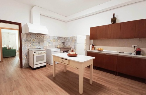 Sant'Elpidio a Mare Apartment | Casa Rooms&Tabacchi large apartment 5 min from the sea and the historic centre