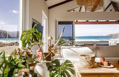 Las Escobas del Venado House | CASA ROSA 49’ - Playa Venao Beach