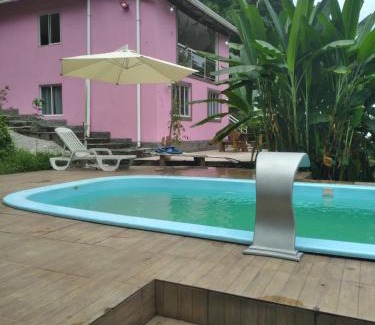 Mage Ski Chalet | Casa rosa