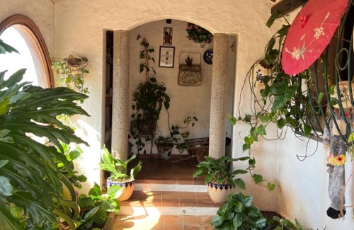 La Solana Ski Chalet | 'Casa Rosa' with Sea View, Wi-Fi and Air Conditioning