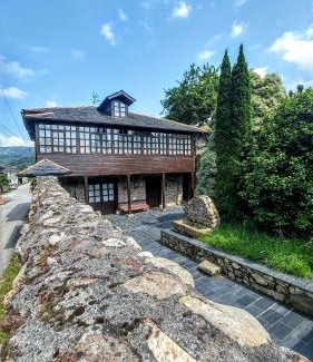 Villanueva De Pria House | Casa Rosario