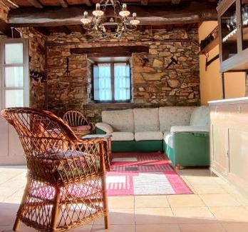 Villanueva De Pria House | Casa Rosario