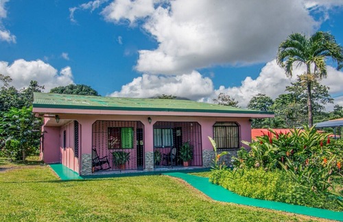 Barrio Pilo House | Casa Rosibed / Peace and tranquility