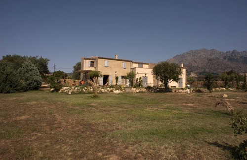Calenzana House | CASA ROSUMARINU * flooded with the scent of the maquis