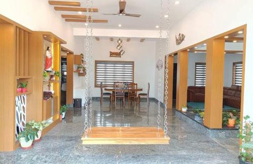 Kattappana Villa | Casa Royal HomeStay