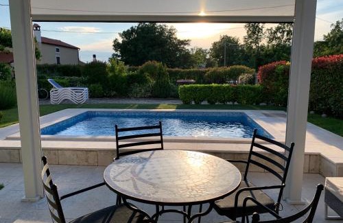 Fabci House | Casa Roza