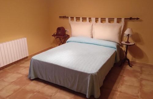 Villarroya de los Pinares House | CASA RURAL AMADOR