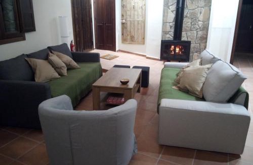 Robledondo Ski Chalet | Casa Rural A Ritmo De Burro