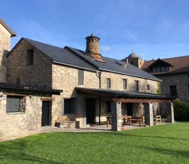 Borrastre Ski Chalet | Casa Rural Aracanciás