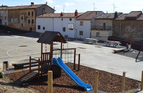 Lapoblacion Cottage | Casa rural Atalaya for 9 people