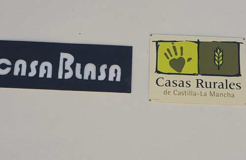 Santo Domingo de Moya House | Casa Rural CasaBlasa