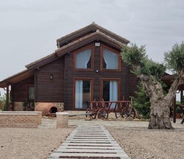 Navahermosa Ski Chalet | Casa rural Cabaña de la Huerta