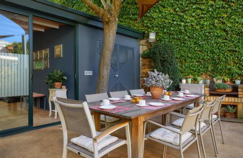 Garriguella House | Casa Rural Can Coll