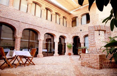 Llerena House | casa rural Cieza de León