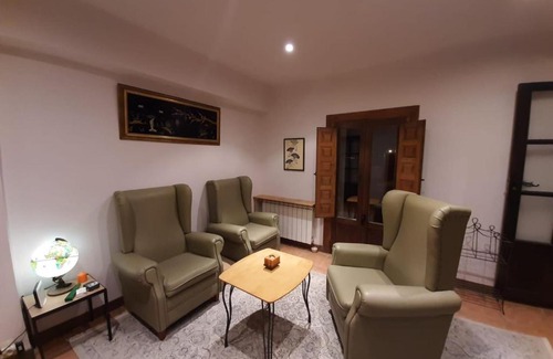 Los Rabanos Villa | Casa Rural con Jacuzzi, BBQ, chimenea y mucho mas