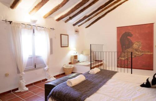 Huerta de Arriba House | Casa rural con jacuzzi y chimenea en paraje único - La Casa del Pino