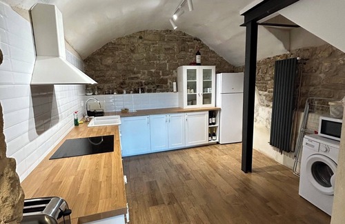 Llorac Cottage | Casa Rural con Jardín, Increibles Vistas, Piscina, Bbq, 5hab. con 5 Baños