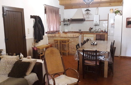 Las Cuerlas Cottage | Casa Rural con Piscina Municipal a 29km del Monasterio de Piedra