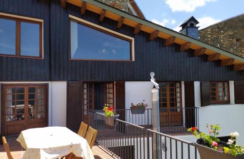 La Torre de Cabdella Ski Chalet | Casa rural con vistas en el corazón del Pirineo