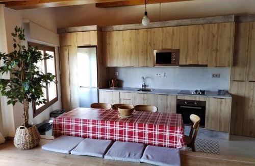 La Torre de Cabdella Ski Chalet | Casa rural con vistas en el corazón del Pirineo