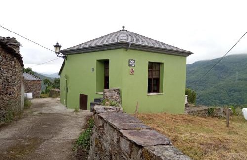 Grandas de Salime House | Casa Rural de alquiler integro La Cantina de Villarmayor-Asturias